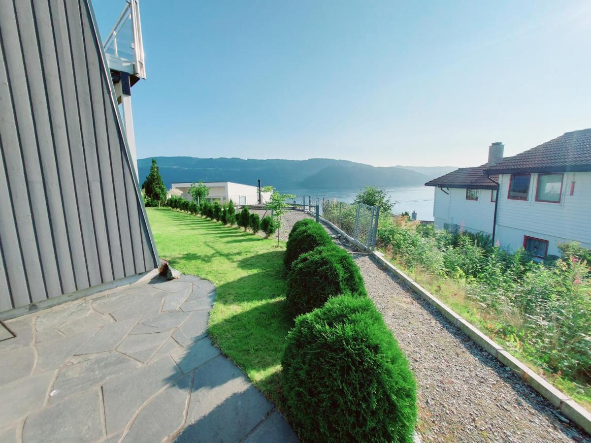 Bjornestrand Fjordside View Bergen Exterior photo